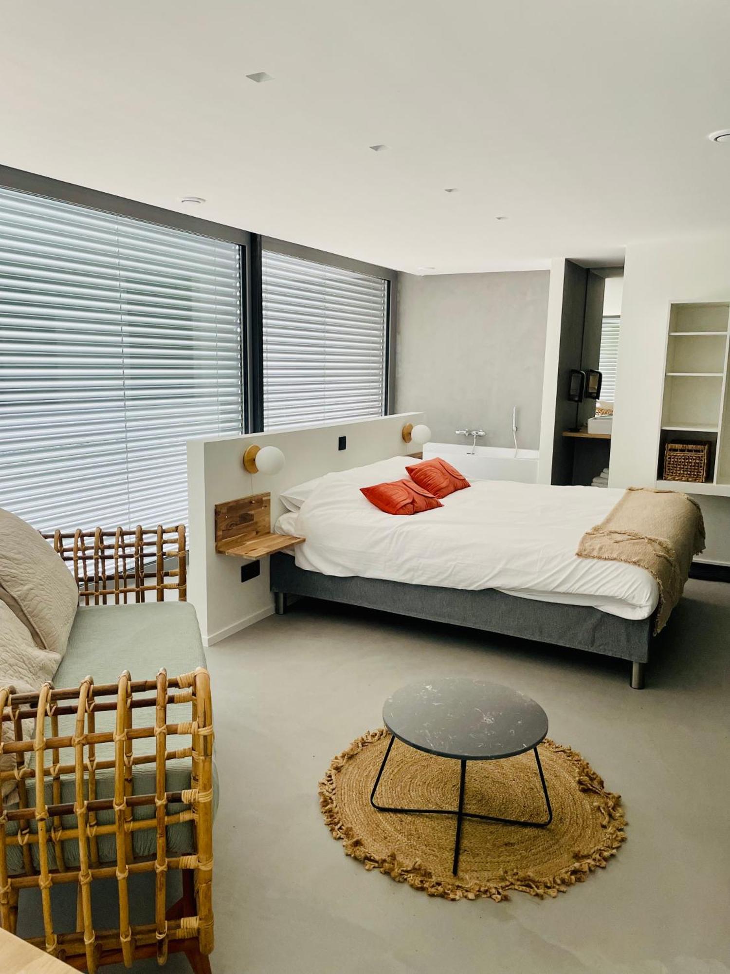 La Bel Echappee Bed & Breakfast โอเบล ภายนอก รูปภาพ