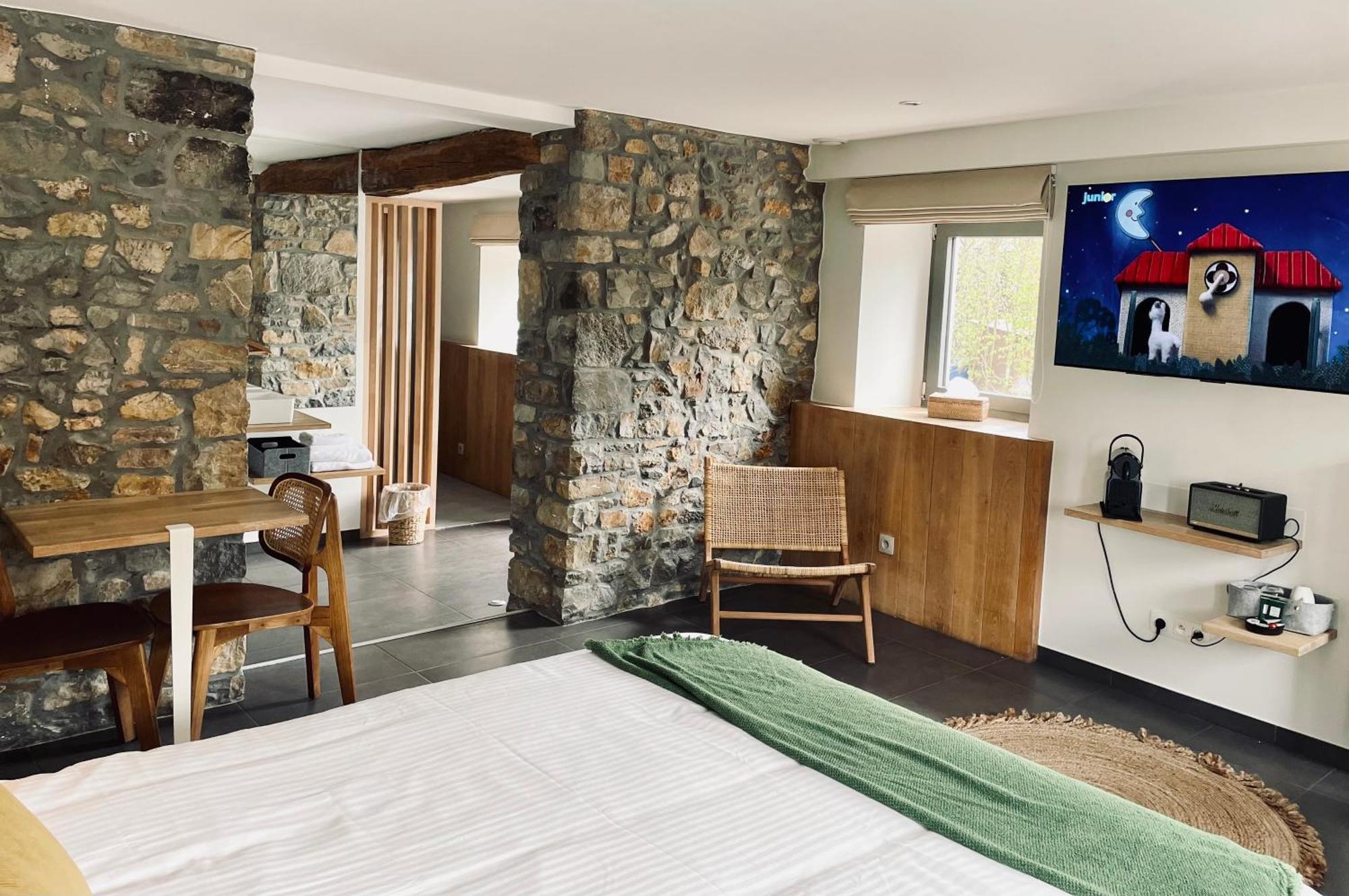 La Bel Echappee Bed & Breakfast โอเบล ภายนอก รูปภาพ
